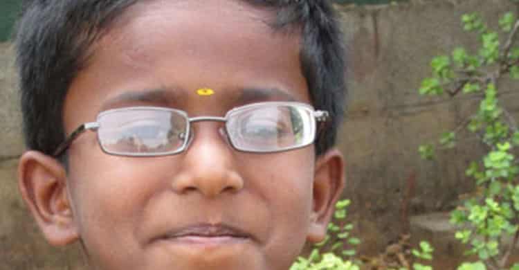 Venkatesh overcomes refractive error