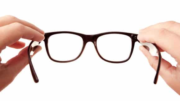 5 Important Eye Care Tips for People Who Wear Spectacles