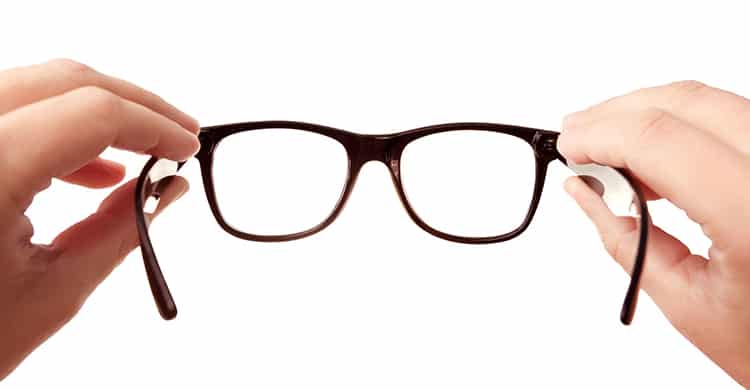 5 Important Eye Care Tips for People Who Wear Spectacles